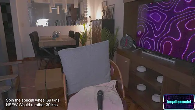 Snapshot of LucyAllenX chatting on March 11, 2025, 7:58 pm LucyAllenX online show from March 11, 2025, 7:58 pm