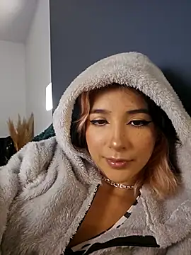 Snapshot of LucyAllenX chatting on February 28, 2025, 12:54 am LucyAllenX online show from February 28, 2025, 12:54 am