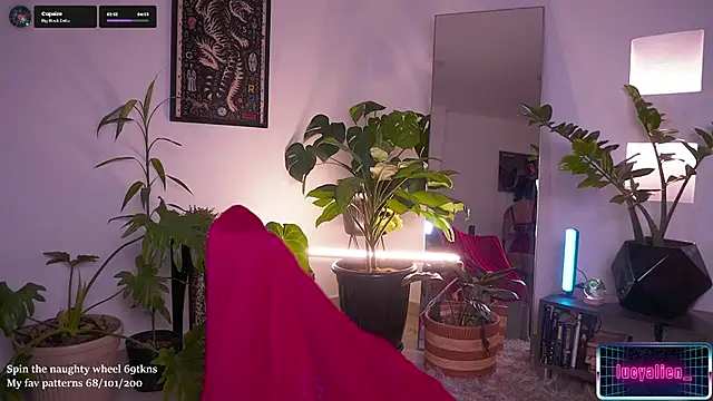 Snapshot of LucyAllenX chatting on September 30, 2025, 10:05 pm LucyAllenX online show from September 30, 2025, 10:05 pm