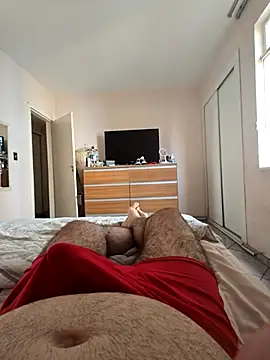 Snapshot of MysterBearMG chatting on October 8, 2025, 11:12 am MysterBearMG online show from October 8, 2025, 11:12 am