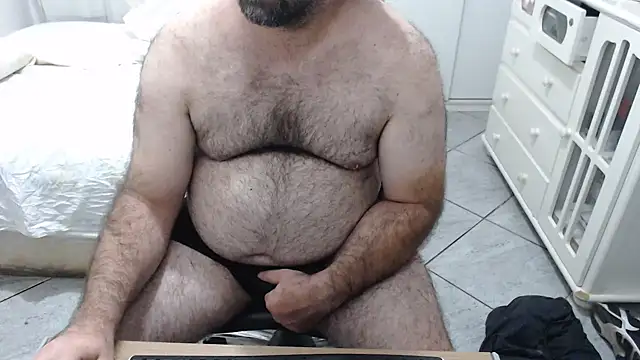 Snapshot of MysterBearMG chatting on December 4, 2025, 3:16 am MysterBearMG online show from December 4, 2025, 3:16 am