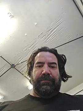 Snapshot of MysterBearMG chatting on November 19, 2025, 5:35 pm MysterBearMG online show from November 19, 2025, 5:35 pm