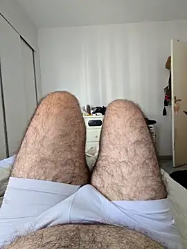 Snapshot of MysterBearMG chatting on September 13, 2025, 1:33 pm MysterBearMG online show from September 13, 2025, 1:33 pm