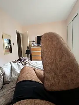 Snapshot of MysterBearMG chatting on December 1, 2025, 5:25 pm MysterBearMG online show from December 1, 2025, 5:25 pm