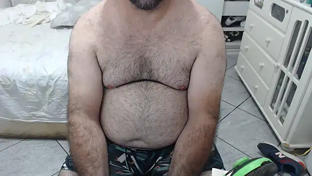 Snapshot of MysterBearMG chatting on November 2, 2025, 11:54 pm MysterBearMG online show from November 2, 2025, 11:54 pm