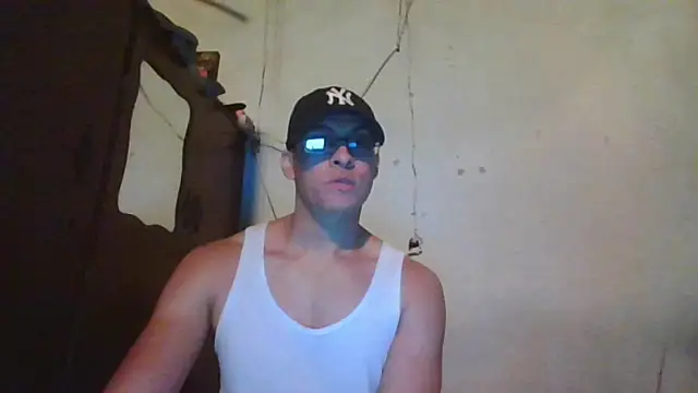 crazyneighbo r online show from November 29, 2025, 6:02 am