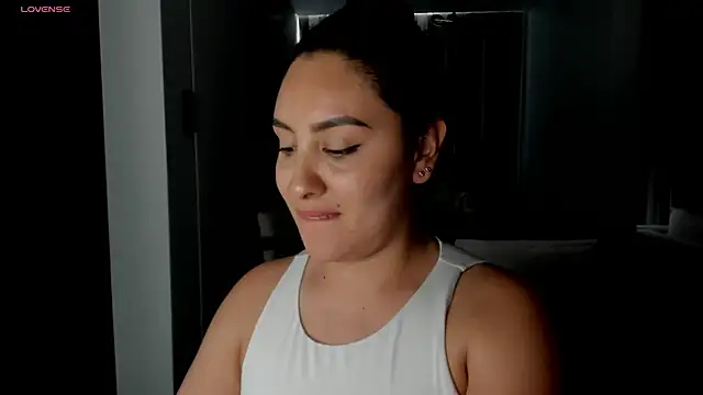 Snapshot of AnushaKumari chatting on November 26, 2025, 6:08 pm AnushaKumari online show from November 26, 2025, 6:08 pm