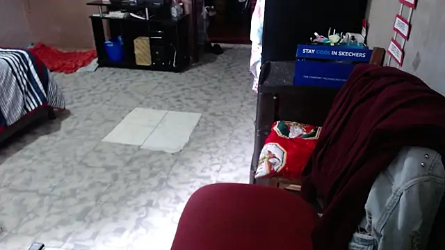 Barbiegomez online show from April 7, 2026, 4:53 pm