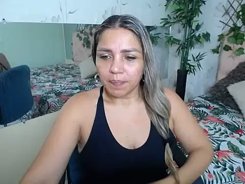 Snapshot of cum_bigass chatting on May 9, 2026, 12:19 pm cum bigass online show from May 9, 2026, 12:19 pm