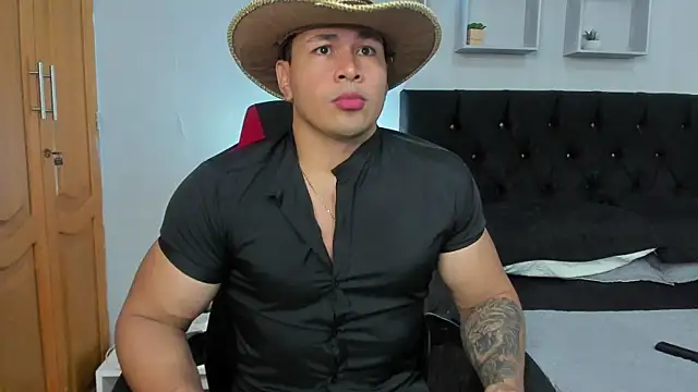 Snapshot of tyler_hank01 chatting on December 3, 2025, 2:12 am tyler hank01 online show from December 3, 2025, 2:12 am