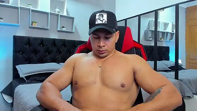 tyler hank01 online show from January 15, 2026, 1:53 am