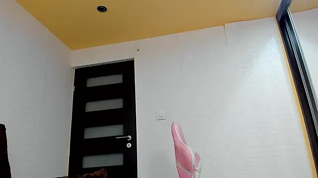 Britney Charm  online show from March 22, 2025, 9:02 am