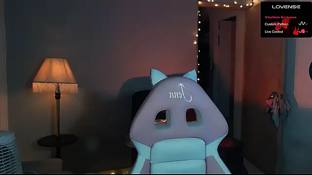 Snapshot of Saucy_Jenn chatting on January 26, 2025, 3:38 am Saucy Jenn online show from January 26, 2025, 3:38 am