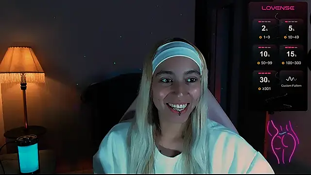 Snapshot of Saucy_Jenn chatting on December 27, 2024, 12:07 am Saucy Jenn online show from December 27, 2024, 12:07 am