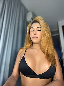 Snapshot of TastyTrap_18 chatting on December 4, 2025, 3:05 am TastyTrap 18 online show from December 4, 2025, 3:05 am