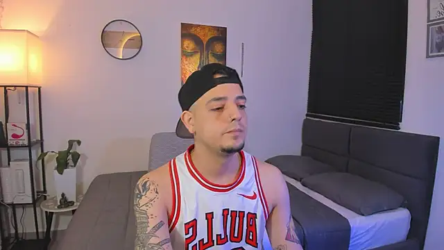 Snapshot of alejandro_calderon1 chatting on July 20, 2026, 5:48 am alejandro calderon1 online show from July 20, 2026, 5:48 am