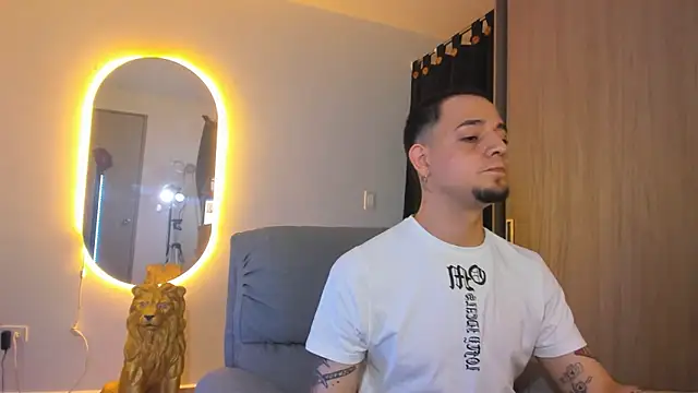 alejandro calderon1 online show from January 29, 2025, 4:58 am