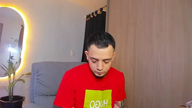 alejandro calderon1 online show from February 23, 2025, 5:01 am