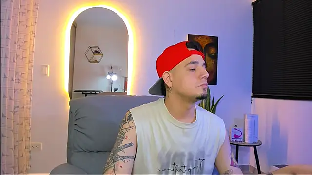 alejandro calderon1 online show from March 4, 2026, 5:04 am