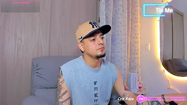 alejandro calderon1 online show from October 11, 2025, 3:07 am