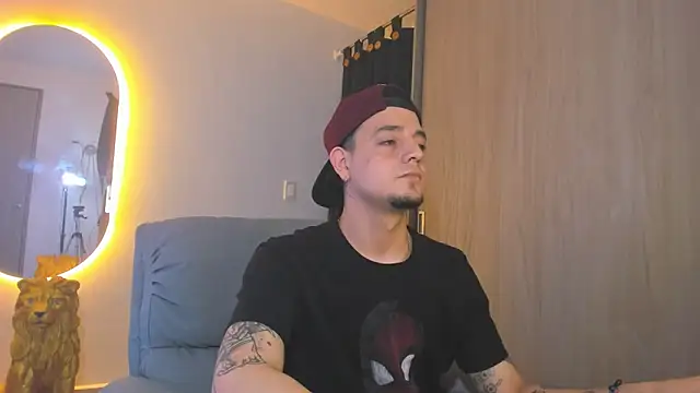 alejandro calderon1 online show from January 21, 2025, 6:33 am