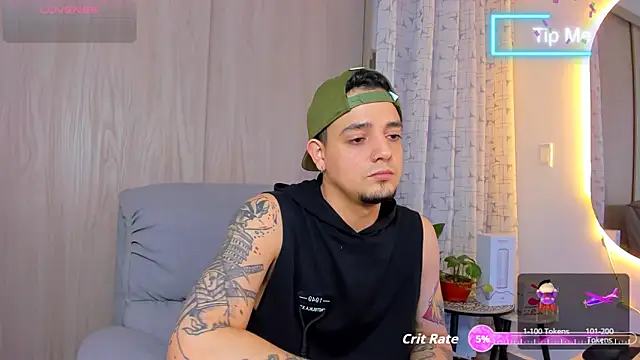 alejandro calderon1 online show from September 22, 2025, 4:18 am