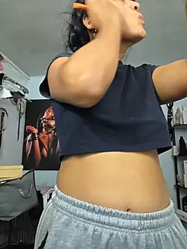 Hannah-grace online show from November 28, 2025, 10:26 am