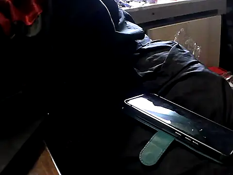 SkaterHun online show from February 6, 2026, 8:49 pm