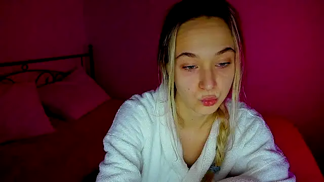 Snapshot of SexyCocobutt chatting on February 22, 2025, 9:34 am SexyCocobutt online show from February 22, 2025, 9:34 am