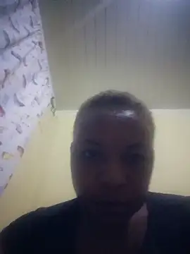 Snapshot of Candylious87 chatting on April 10, 2026, 8:16 pm Candylious87 online show from April 10, 2026, 8:16 pm