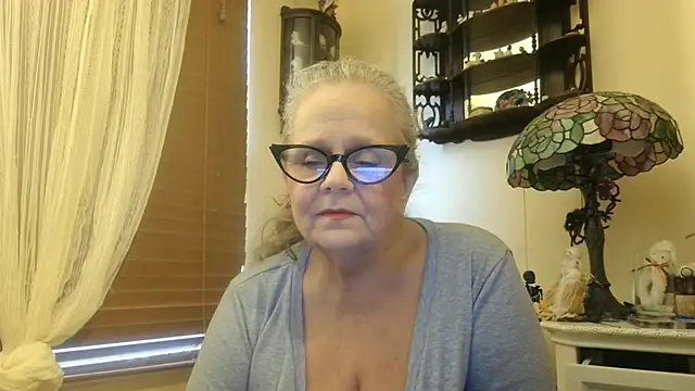 Snapshot of DestineeLoverGirl chatting on October 31, 2025, 1:08 pm DestineeLoverGirl online show from October 31, 2025, 1:08 pm