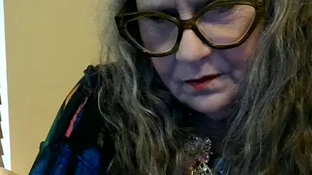 Snapshot of DestineeLoverGirl chatting on December 4, 2025, 2:38 pm DestineeLoverGirl online show from December 4, 2025, 2:38 pm