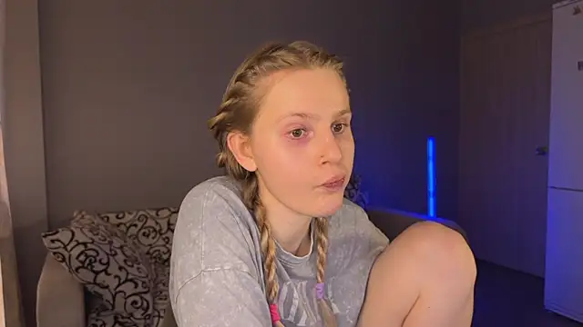 Chanel Gill online show from March 13, 2025, 1:50 pm