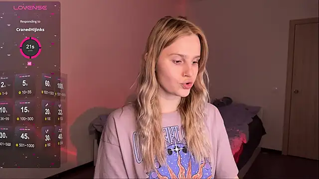 Chanel Gill online show from March 23, 2025, 8:15 am