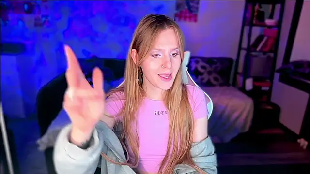 Chanel Gill online show from March 2, 2026, 12:00 am