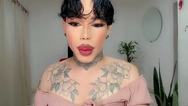 Snapshot of little_star_porn chatting on January 15, 2026, 9:29 pm little star porn online show from January 15, 2026, 9:29 pm