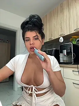 Snapshot of Scarlett-Dream chatting on July 28, 2026, 6:54 am Scarlett-Dream online show from July 28, 2026, 6:54 am