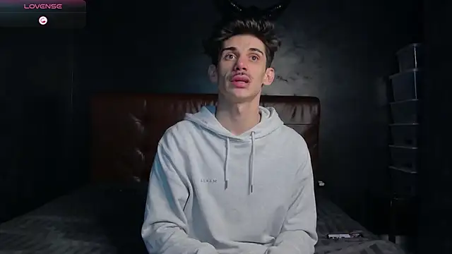 DanielCrush1 online show from January 15, 2026, 2:20 pm