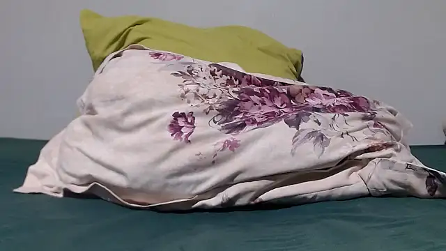 Snapshot of Queenofthenightx chatting on September 12, 2025, 4:29 pm Queenofthenightx online show from September 12, 2025, 4:29 pm