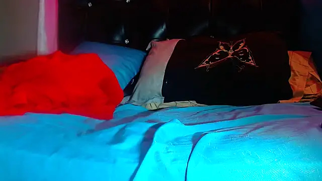 Snapshot of Queenofthenightx chatting on November 12, 2025, 5:00 am Queenofthenightx online show from November 12, 2025, 5:00 am