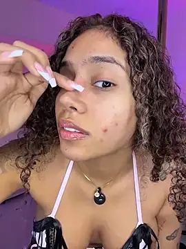 stormyy  online show from December 16, 2025, 11:53 pm