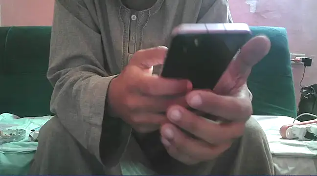 foxsanSs online show from February 25, 2025, 8:36 am