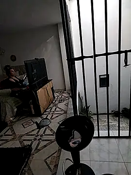 Snapshot of Myrnasexxx chatting on April 9, 2026, 10:27 pm Myrnasexxx online show from April 9, 2026, 10:27 pm