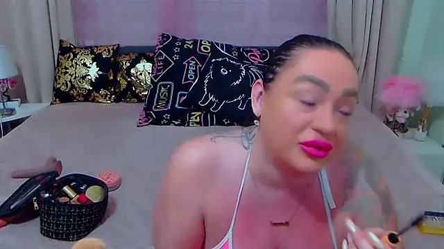 Snapshot of BustyVicky chatting on February 28, 2025, 10:17 pm BustyVicky online show from February 28, 2025, 10:17 pm