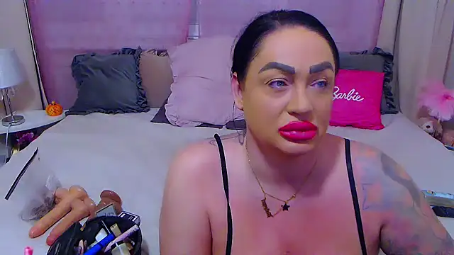 Snapshot of BustyVicky chatting on October 3, 2025, 10:00 pm BustyVicky online show from October 3, 2025, 10:00 pm