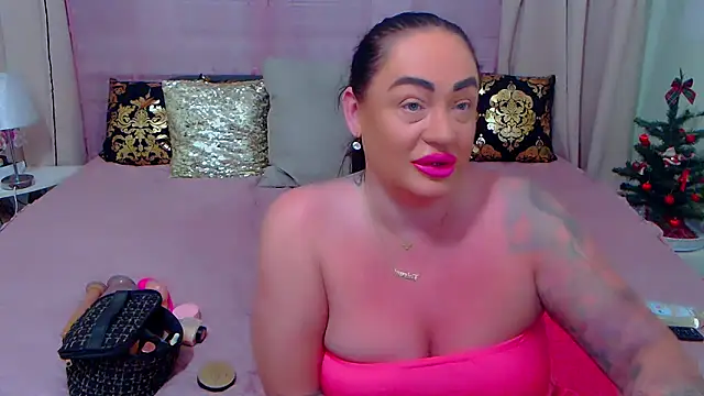 Snapshot of BustyVicky chatting on December 30, 2024, 10:55 pm BustyVicky online show from December 30, 2024, 10:55 pm