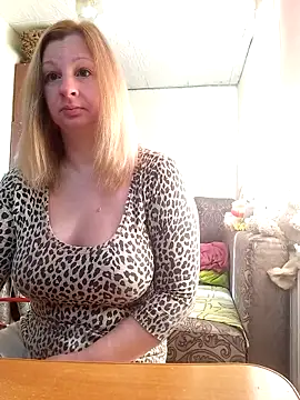BustyBlond online show from May 12, 2026, 4:42 am