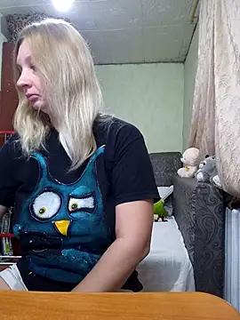 Snapshot of BustyBlond chatting on November 28, 2025, 4:56 am BustyBlond online show from November 28, 2025, 4:56 am