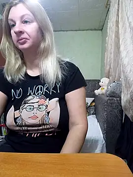 Snapshot of BustyBlond chatting on November 25, 2025, 4:46 am BustyBlond online show from November 25, 2025, 4:46 am