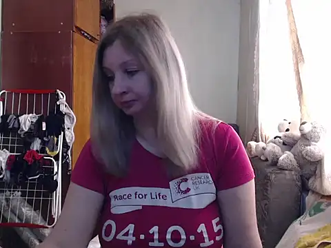 Snapshot of BustyBlond chatting on March 21, 2025, 5:21 am BustyBlond online show from March 21, 2025, 5:21 am